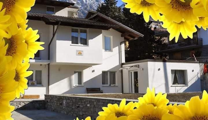 Il Girasole Hotell Saint-Vincent Exteriör bild