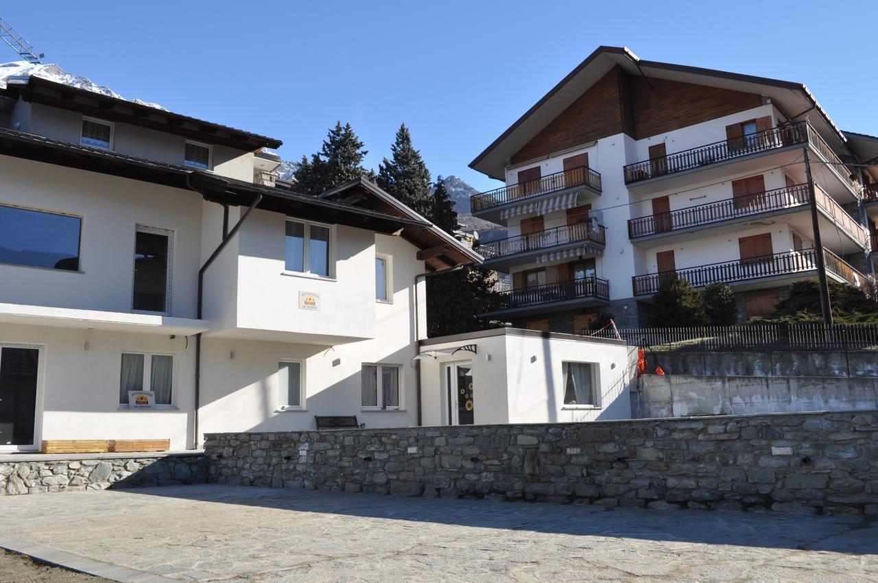 Il Girasole Hotell Saint-Vincent Exteriör bild